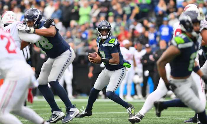 Seahawks quarterback Geno Smith knows the challenge that the Browns defense presents.